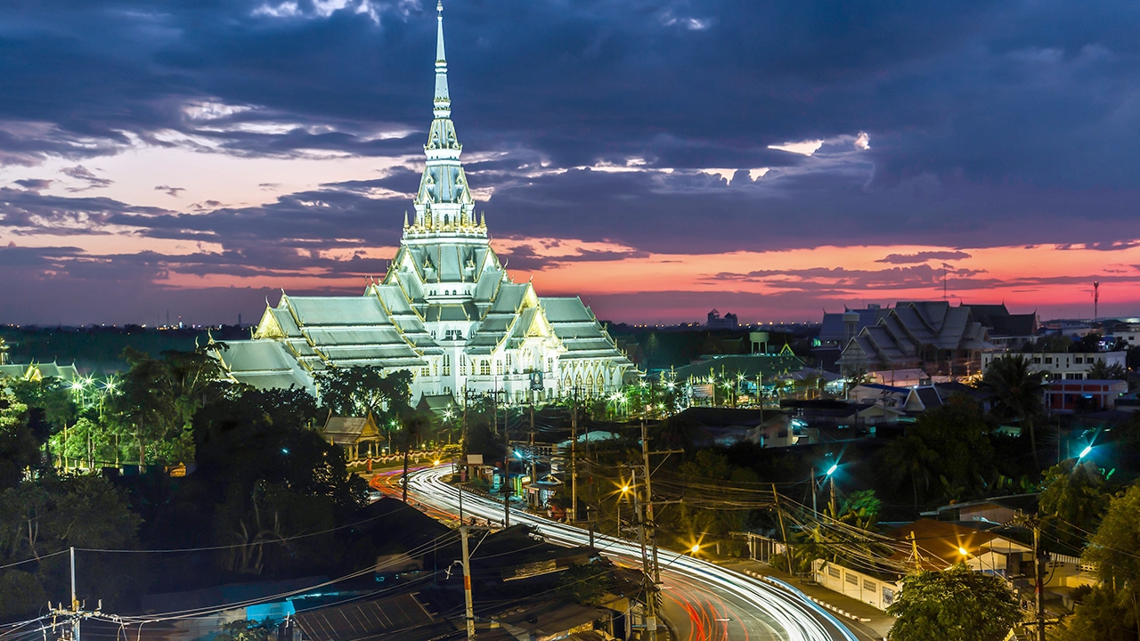รวมสถานที่สวดมนต์ข้ามปี 2564 เสริมดวงรับสิ่งดีๆ ช่วงปีใหม่