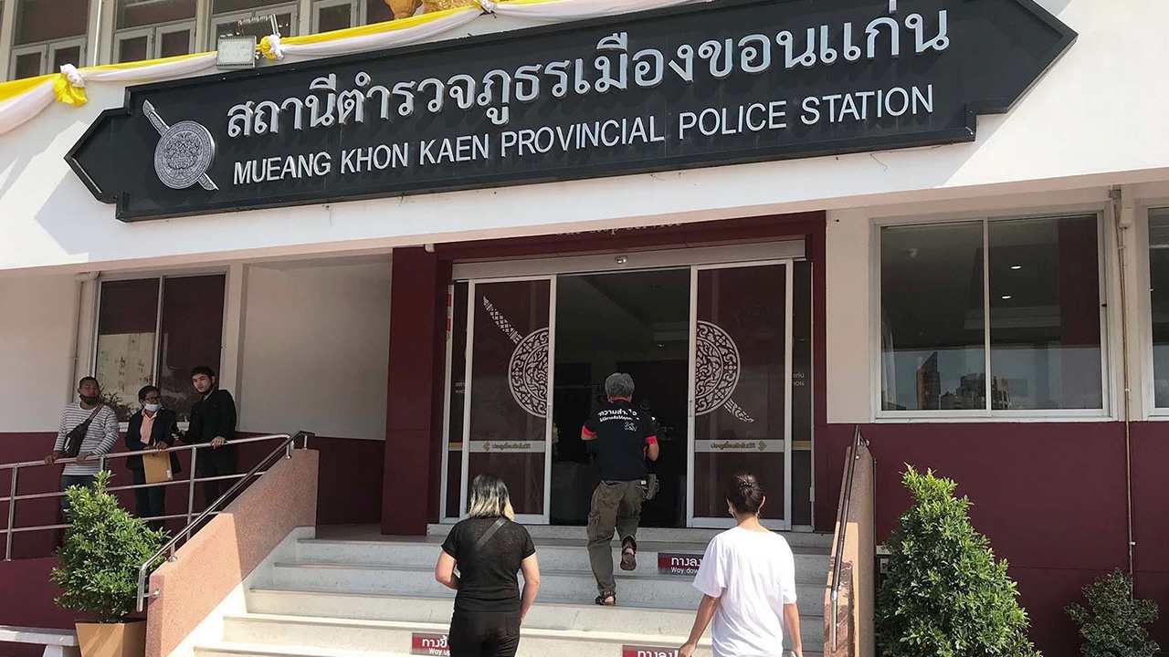 ตำรวจเผย "เสี่ยแพร" นายทุนเงินกู้โหด ตบสาวพีอาร์ลูกหนี้ จะมอบตัวคืนนี้