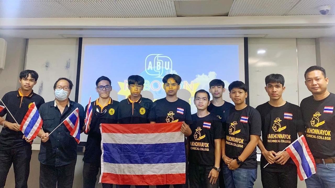 เด็กอาชีวะนครนายกเจ๋ง คว้ารางวัลจากเวทีแข่งขันหุ่นยนต์นานาชาติ 2020