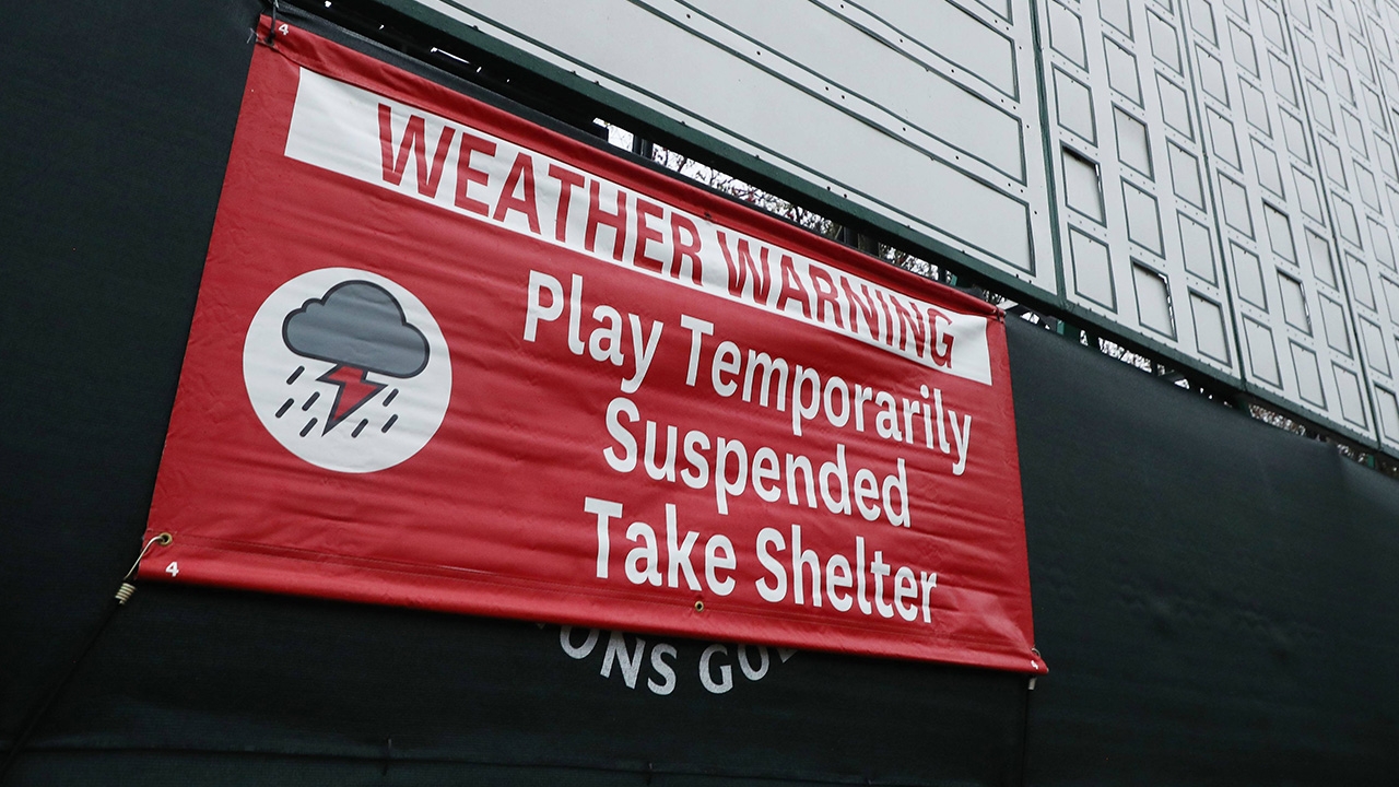 ฝนทำพิษ ฝ่ายจัดยูเอส วีเมนส์ฯ 2020 สั่งเลื่อนแข่งวันสุดท้าย