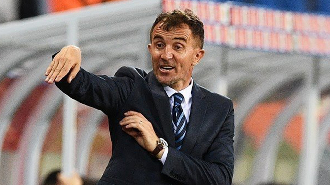 กาแฟเป็นเหตุ โค้ชทีมชาติ "แซมเบีย" ถูกจับ เหตุ "แต๊ะอั๋ง" พนักงานเสิร์ฟ