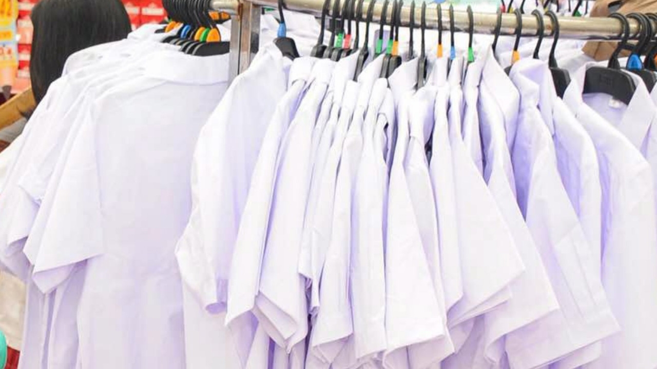 "ชุดนักเรียน" สิ่งห่อหุ้มร่างกาย สร้างความปลอดภัย เท่าเทียม ไม่แบ่งชนชั้น