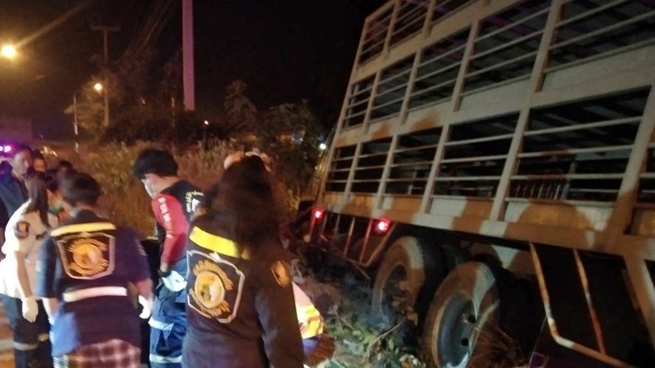 สลด สิบล้อมรณะ ชนดับ 3 ศพ "ผัว-เมีย-หลาน" เกิดตายวันเดียวกัน