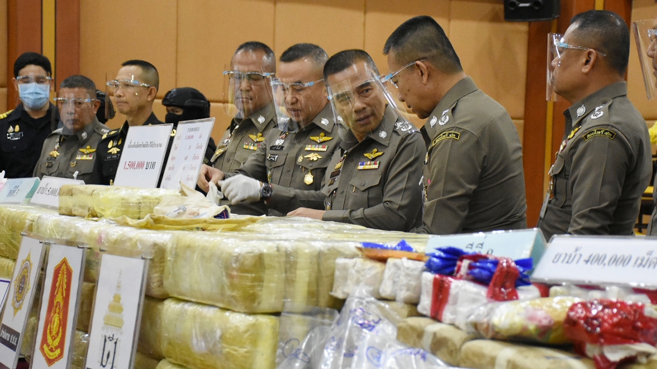 ปส.แถลงจับยาเสพติดรวม 10 คดี ยึดของกลางแบบมโหฬาร ผู้ต้องหา 22 ราย