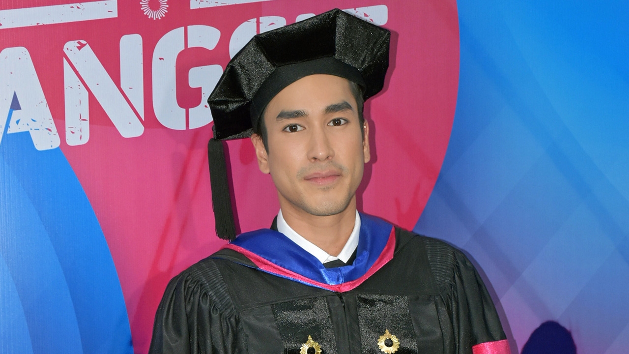 “ณเดชน์” ทุ่ม 5 ปี คว้าปริญญาโท “ญาญ่า” ภูมิใจ เพื่อนยินดีเพียบ