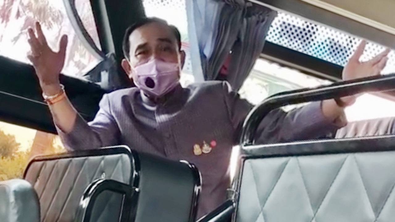 "บิ๊กตู่" เปรียบ สถานีกลางบางซื่อ สวยงามเหมือน "นครปารีส-หอไอเฟล"