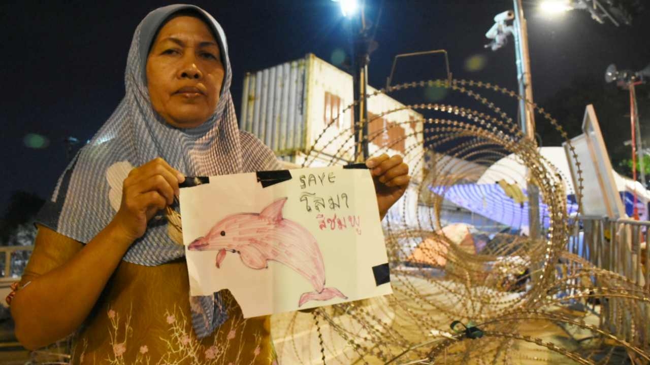 ยังไม่ย้ายคอนเทนเนอร์ รองผบช.น.เผย ม็อบทำผิดก.ม.แล้วกว่า 200 คดี 