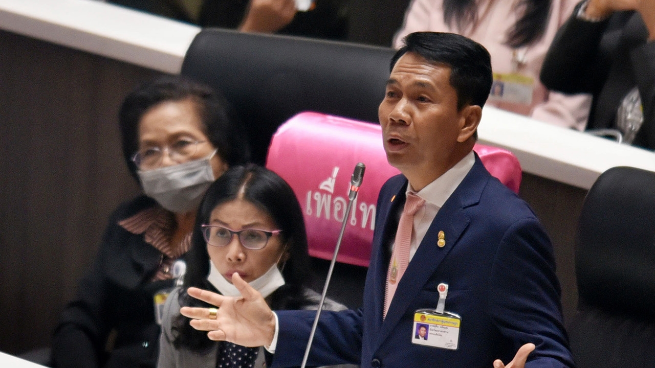 "สุทิน" ฉายหนังตัวอย่างฝ่ายค้านได้ฤกษ์ ซักฟอกรัฐบาล หลังผ่านปีใหม่