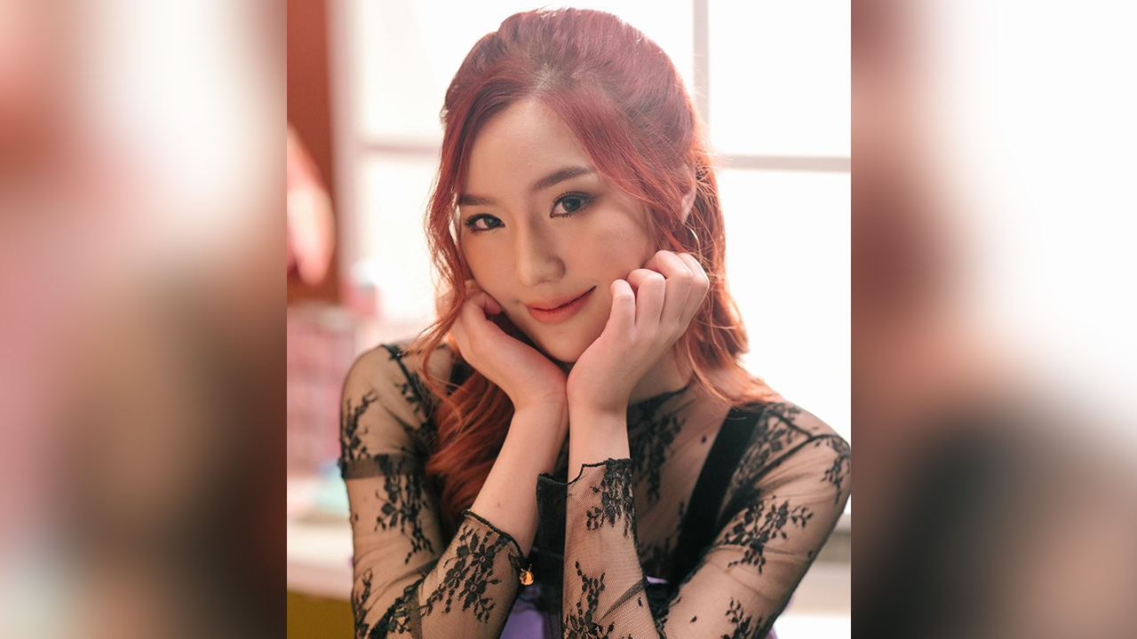 "แนทเธอรีน" เดบิวต์ศิลปินเดี่ยว ปล่อยซิงเกิลแรก "จีบก่อนผิดไหม" ฟีดแบ็กดี