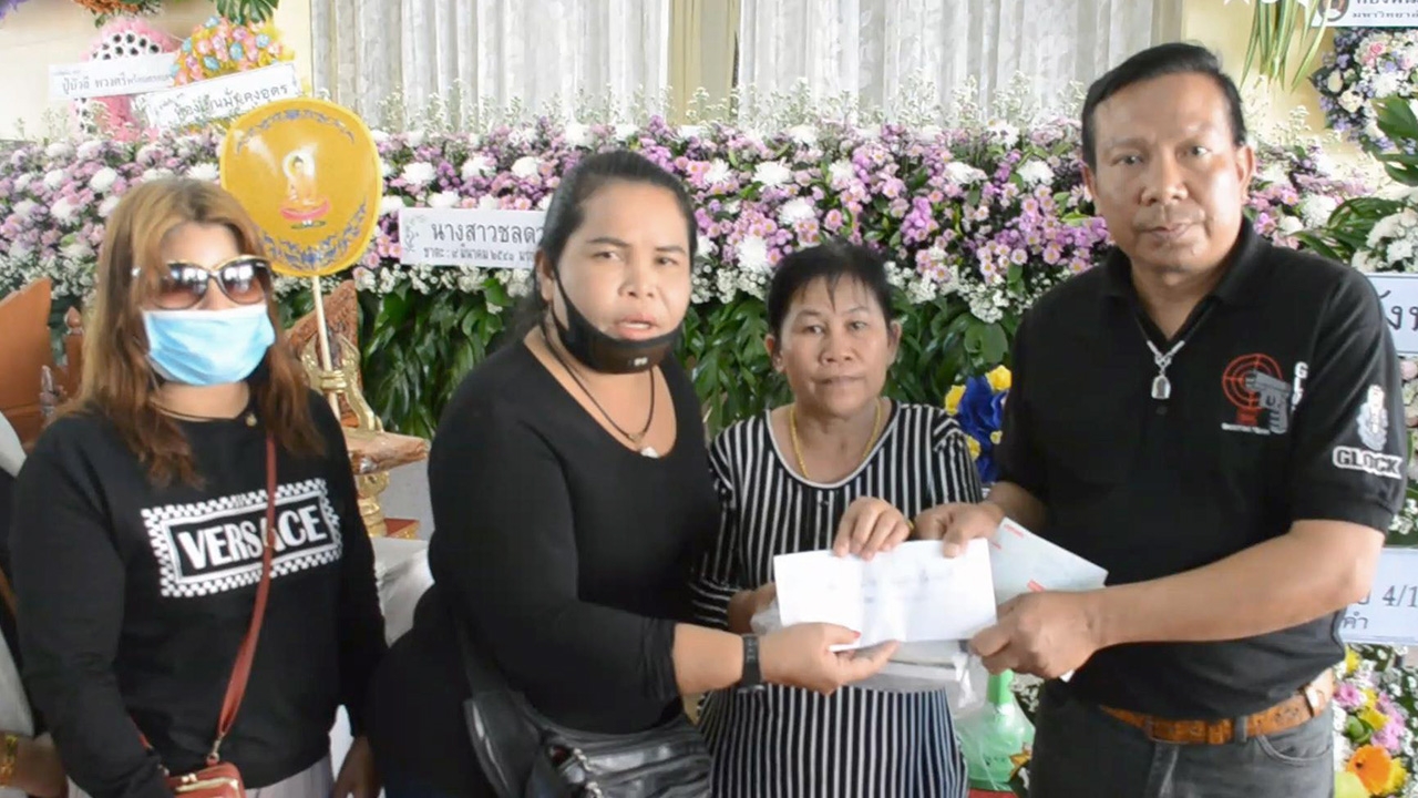 “เจ๊อ๋อ 90 ล้าน” มอบ 3 หมื่นช่วยครอบครัว “น้องจูน” เหยื่อไอ้คลั่งไล่แทง