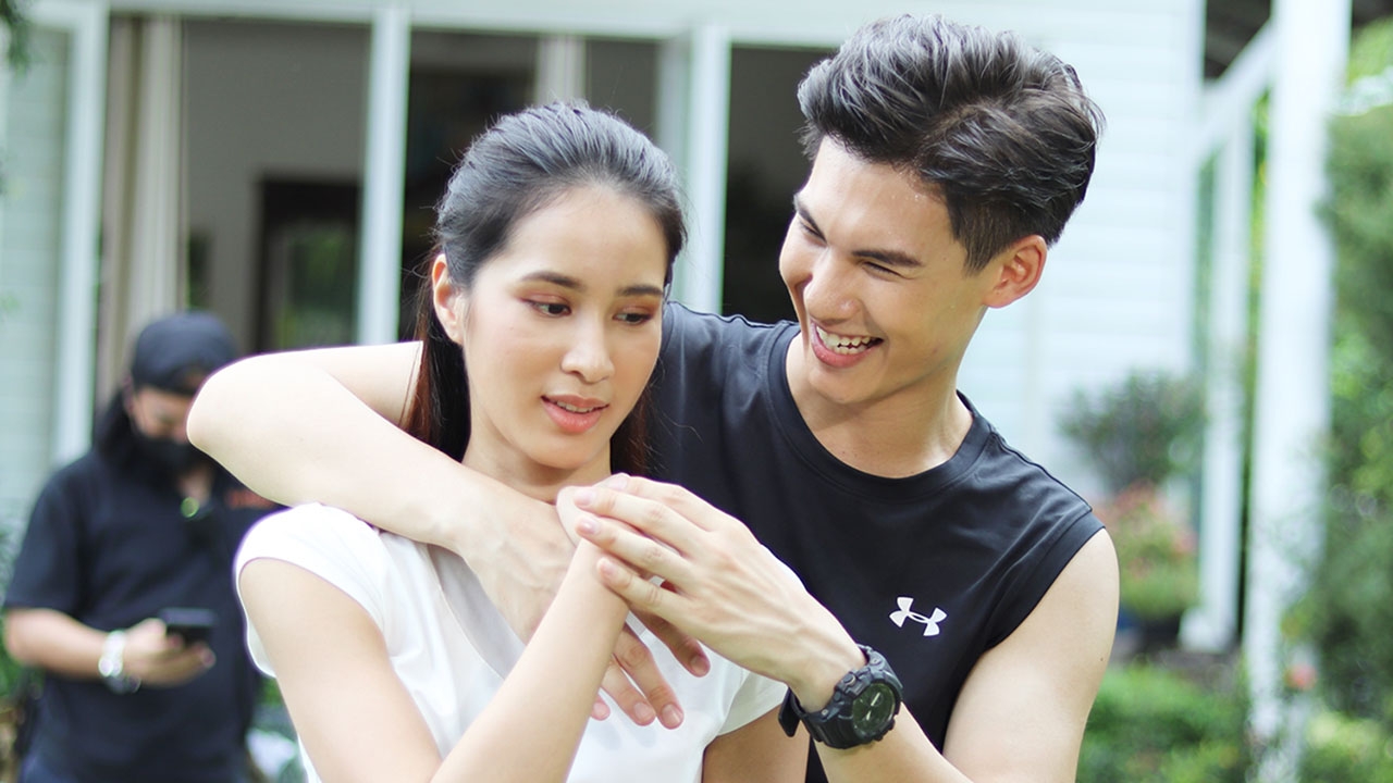 "บอส" เขินถูกชมมาดตำรวจชวนกรี๊ด แฟนๆ ติดบ่วงความหล่อ ใน "ล่า ท้า ชน"