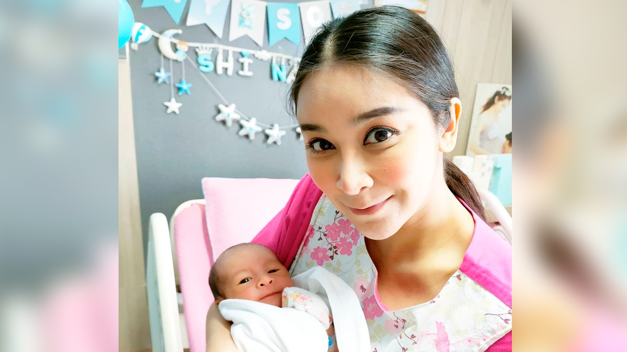 "ใหม่" สุดปลื้ม ลูกชาย "น้องชิณะ" ติดเต้าแม่ ร้องกินนมตลอด