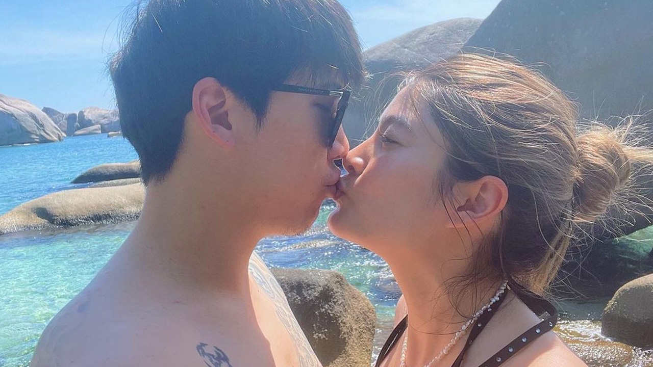 ป๊อก-มาร์กี้ จุ๊บหวานครบรอบแต่งงาน 3 ปี หมาก-คิม รีบคอมเมนต์แซว