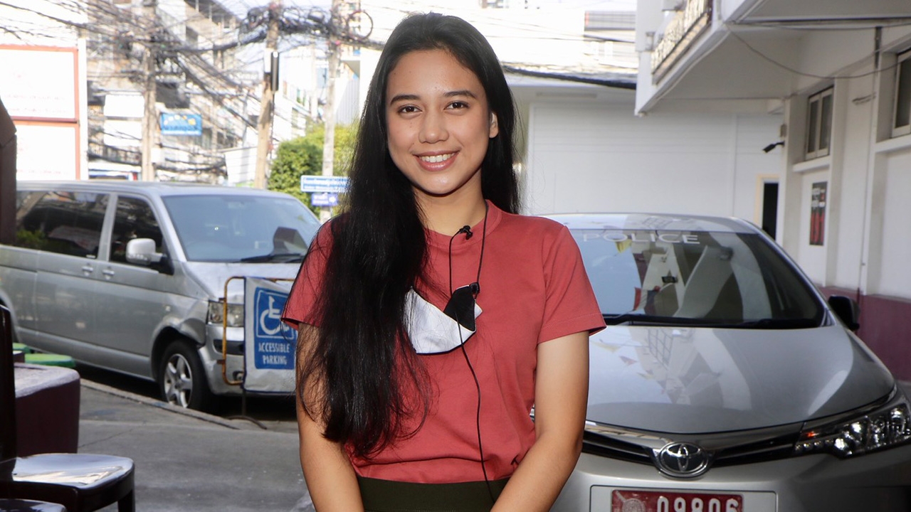 "มายด์" ไม่กังวล พบ ตร.สน.ทุ่งมหาเมฆ รับ โดนแล้ว 3 หมายเรียก 1 หมายจับ