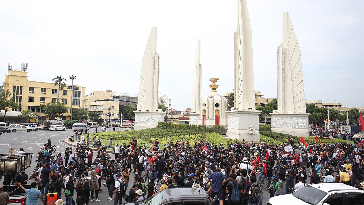 ประกาศจาก "เยาวชนปลดแอก" นัดใหญ่ 4 โมงเย็น 8 พ.ย. อนุสาวรีย์ประชาธิปไตย