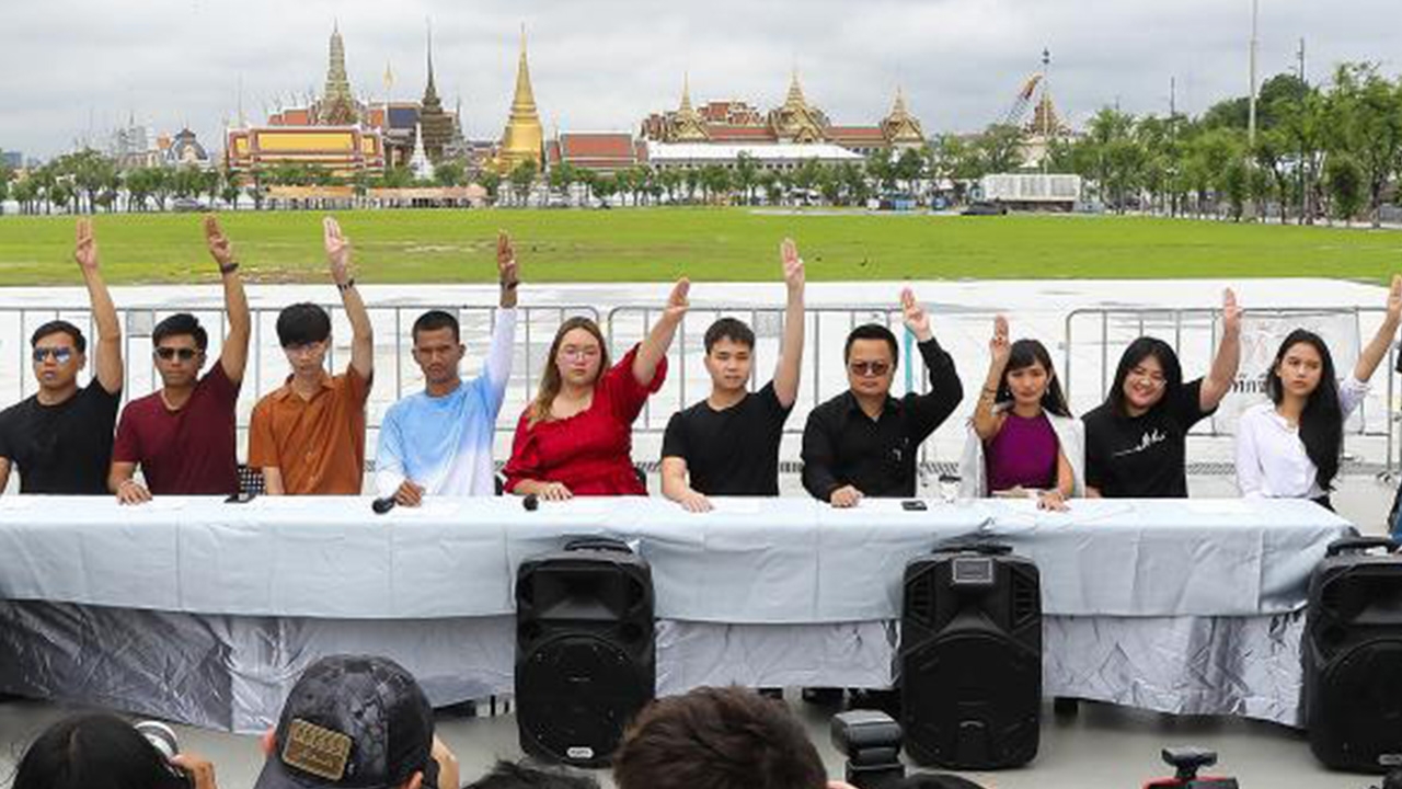 "คณะราษฎร" นัดแถลงการณ์ใหญ่ จุดยืนทางการเมือง 4 โมงเย็น วันนี้ 