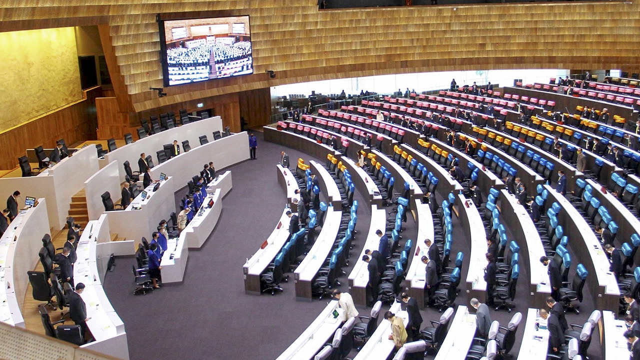 สวนดุสิตโพล ชี้ 51.69% มองการเมืองไทย หลังเปิดสภาวิสามัญ "เหมือนเดิม"