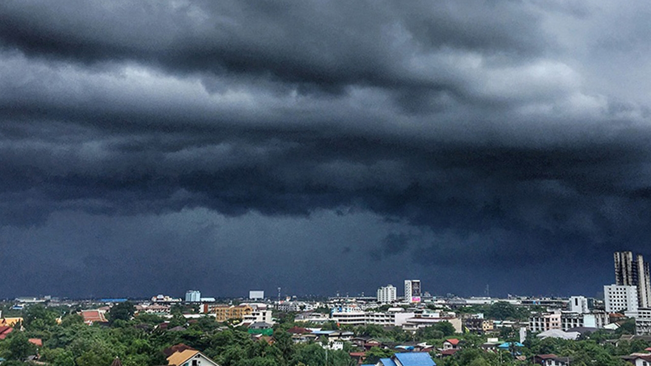 สภาพอากาศวันนี้ ฤทธิ์ "โมลาเบ" ทำฝนถล่มไทย 44 จ.ระวังน้ำท่วม-น้ำป่า