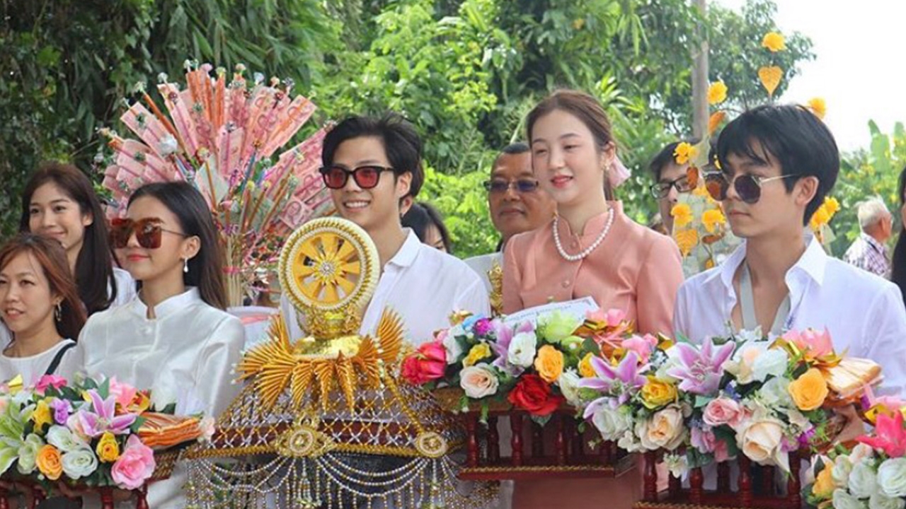 แบงค์ ธิติ-แพรวา-ต้าเหนิง ร่วมทำบุญใหญ่ ยอดมหากฐินสามัคคีเกือบ 2 ล้าน