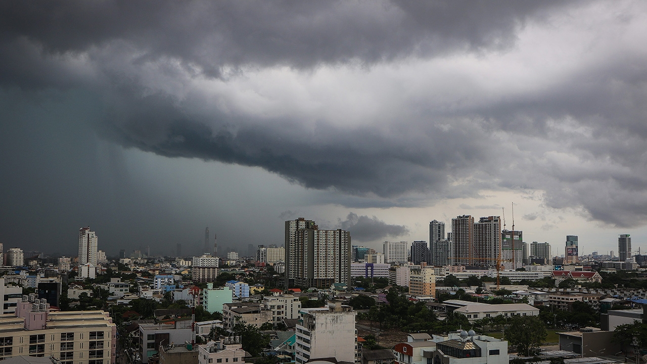 สภาพอากาศวันนี้ พายุ ‘โมลาเบ’ จ่อเข้าไทย ทำฝนตกวงกว้างโดยเฉพาะอีสาน