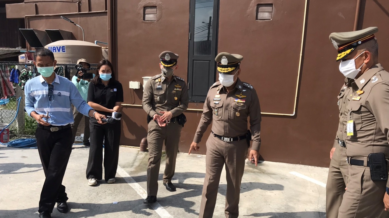 “บิ๊กใหม่” ลุยเอง ตรวจเหตุยิงกันหน้าร้านนวด ยังไม่ชัด เสี่ยโป้ ลั่นไก