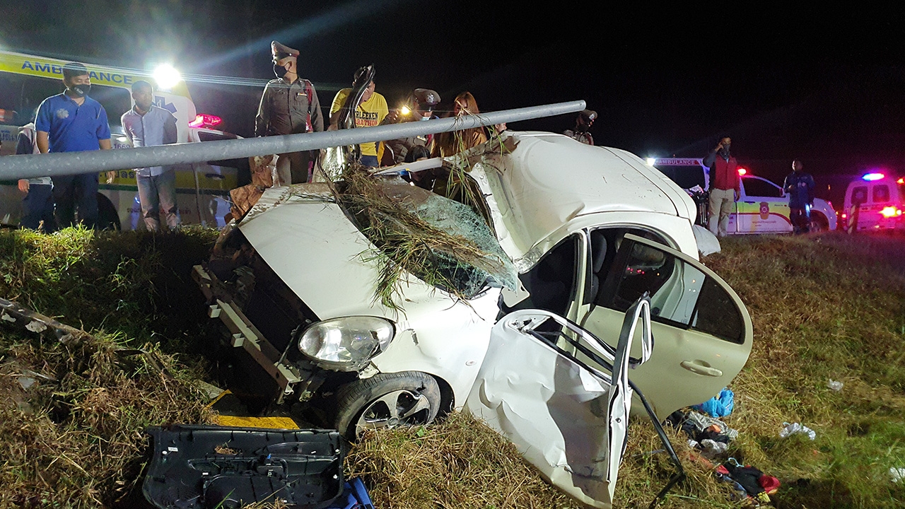 สาวอุบลฯ น้อยใจแฟนหอบลูกหนีกลางดึก แต่รถเสียหลักชนเสาไฟเสียชีวิต