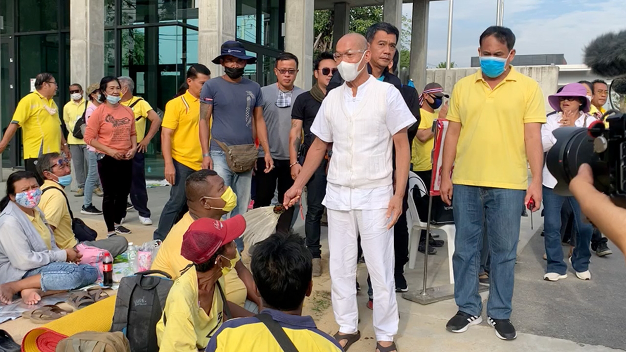 ศปปส.ปักหลักชุมนุมหน้าสภา “พุทธะอิสระ” จ่อยื่นค้านตั้ง กมธ.ปฏิรูปสถาบัน