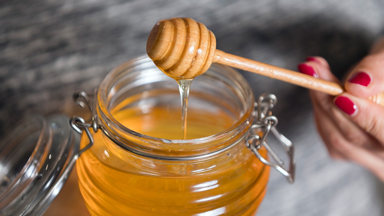 เตือนคนแพ้ "น้ำผึ้ง" หลีกเลี่ยงขนมที่มีส่วนผสม หากแพ้รุนแรงขั้นเสียชีวิตได้