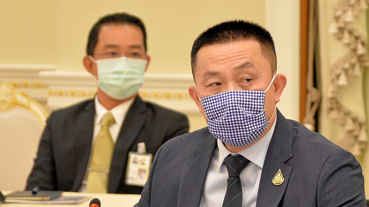 “ศักดิ์สยาม” เผยจุดรถไฟชนรถบัสเป็นทางลักผ่าน สั่ง รฟท.ดูแลคนเจ็บ-เสียชีวิต