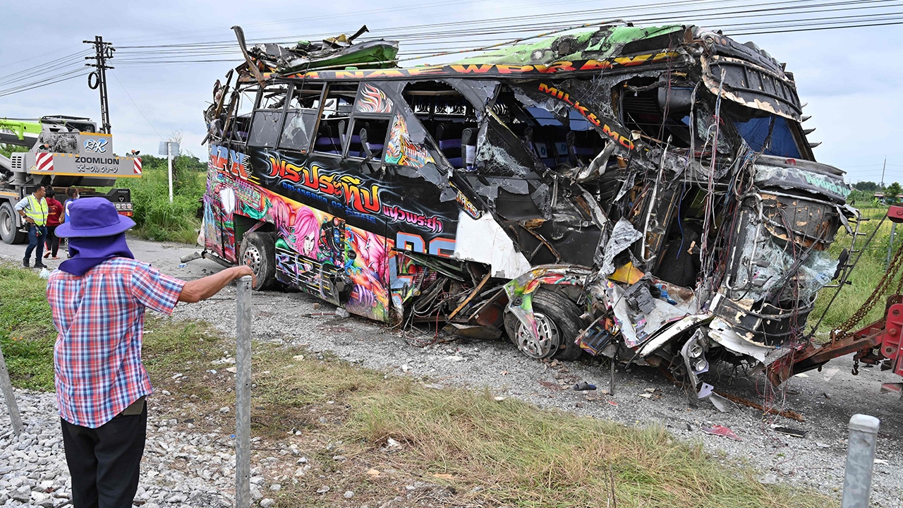 เปิดรายชื่อ ผู้เสียชีวิต-บาดเจ็บ เหตุรถไฟชนบัสคณะกฐิน ที่ฉะเชิงเทรา