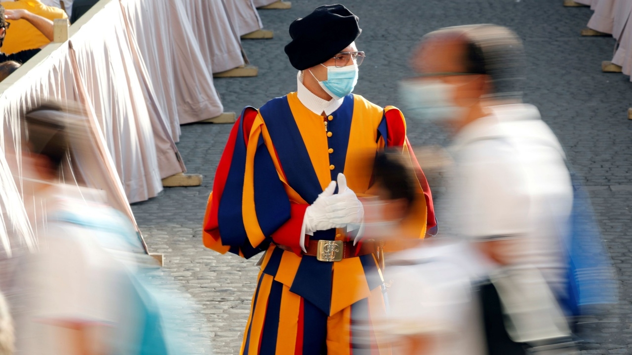 "สวิสการ์ด" ผู้ปกป้องโป๊ปแห่งรัฐวาติกันติดโควิดอย่างน้อย 4 นาย