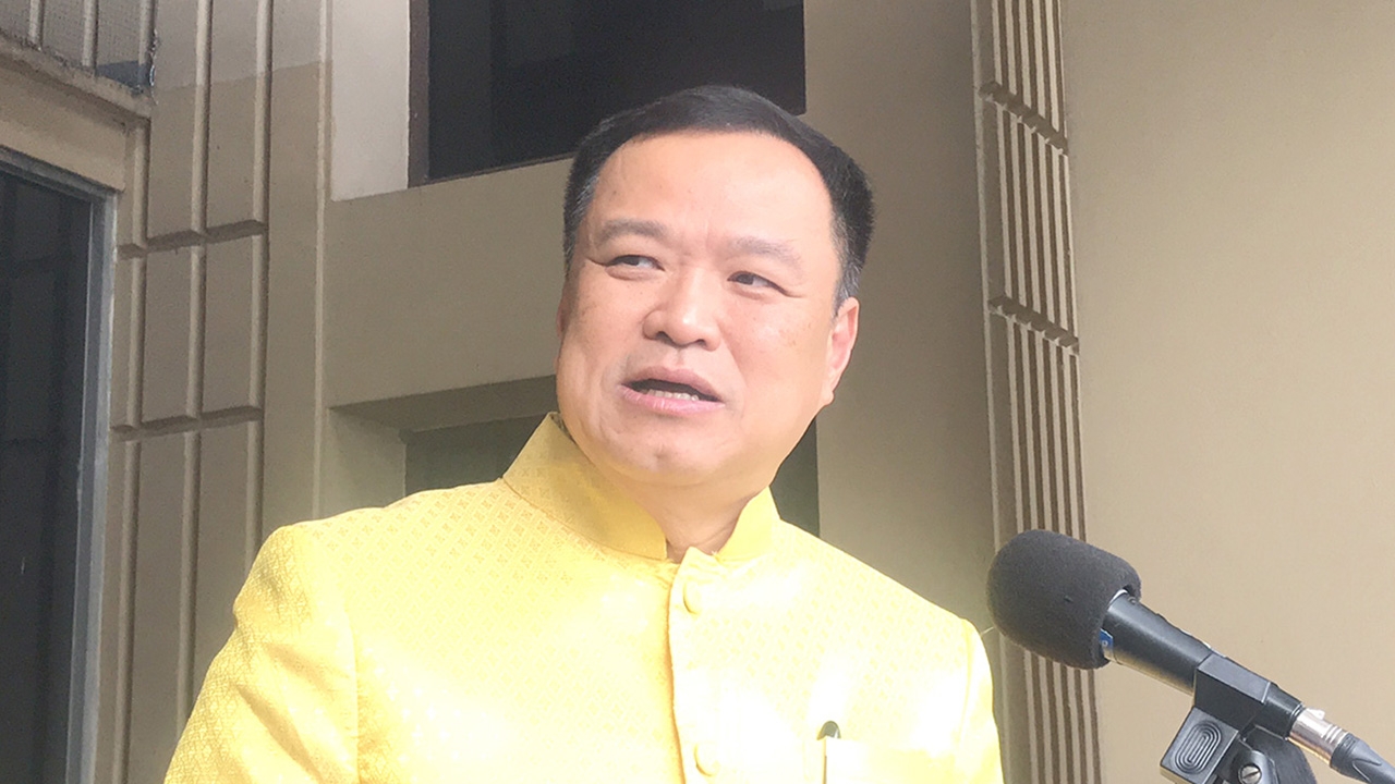 "อนุทิน" โพสต์เฟซฯ "วันนี้ใส่เสื้อเหลืองและเลือกข้างมานานแล้ว"