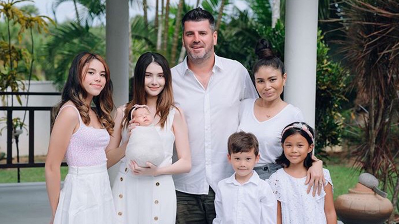 ซาร่า โพสต์ภาพครอบครัวสุดอบอุ่น โลกใบเล็กๆ ที่ถูกสร้างขึ้นด้วยความรัก 