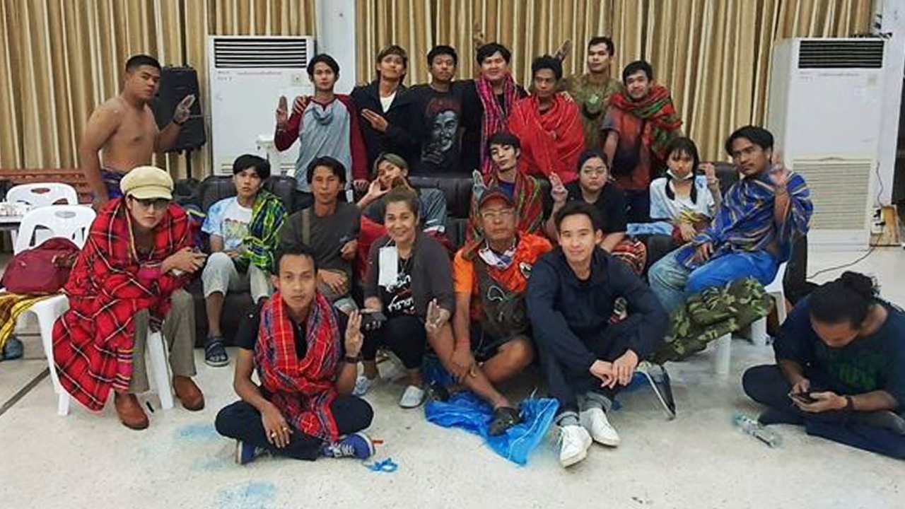 ศาลแขวงดุสิต ไม่อนุญาตให้ประกันตัว 19 แกนนำ "คณะราษฎร"