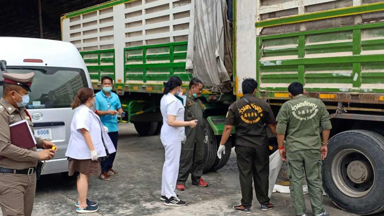 ลูกพ่วงไหลทับ อัดคนขับติดตัวแม่ เสียชีวิตขณะหันหลังดึงสายลมยาง 