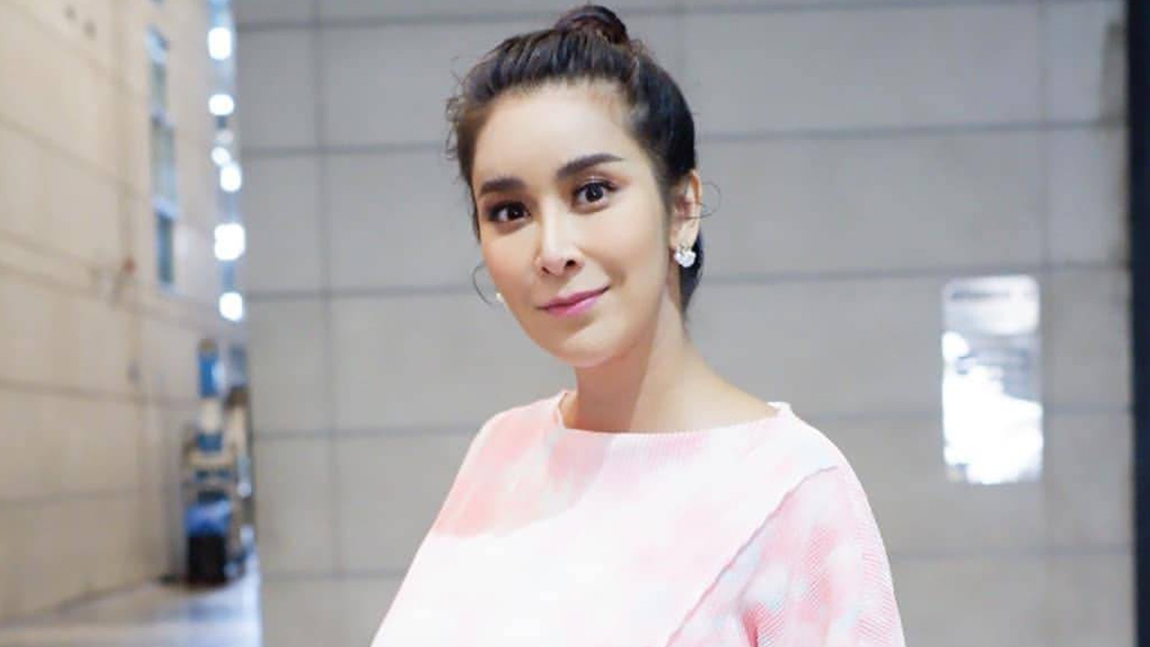 ใหม่ สุคนธวา ฝันถึงคุณย่าที่เสียไปแล้ว พร้อมให้เลขเด็ดคอหวย