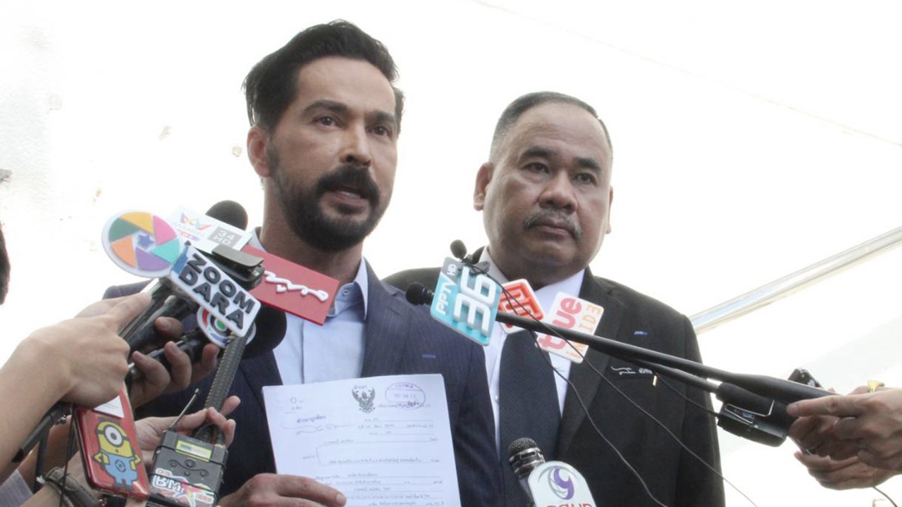 จอนนี่ แอนโฟเน่ ฟ้องอดีตหุ้นส่วนเซรั่มปลูกผมใช้รูปโฆษณาไม่ได้รับอนุญาต