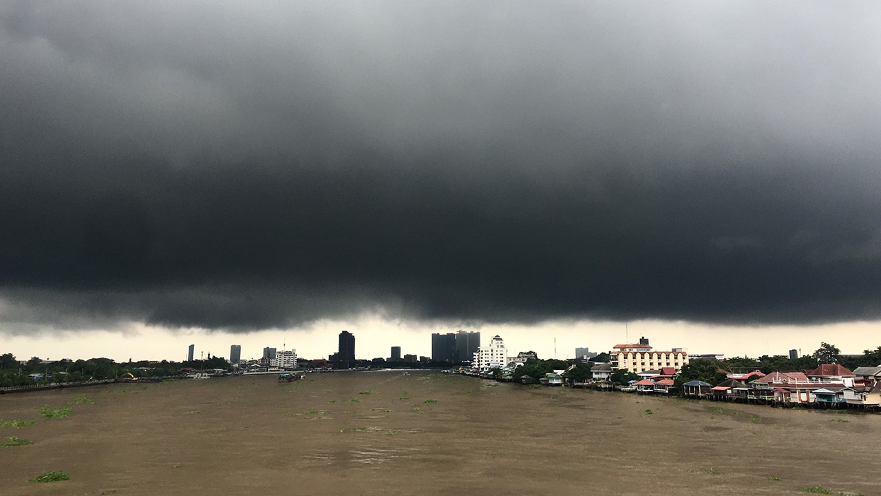 ประกาศ ฉ.6 ดีเปรสชันขึ้นฝั่งเวียดนาม กระทบไทย ฝนตกหนักถึง 18 ต.ค. 