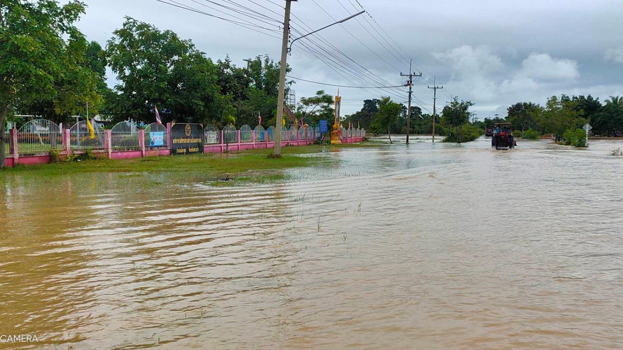 สระแก้วน้ำท่วมหนัก 3 อำเภอ จนท.เกี่ยวข้องเร่งไปให้การช่วยเหลือแล้ว