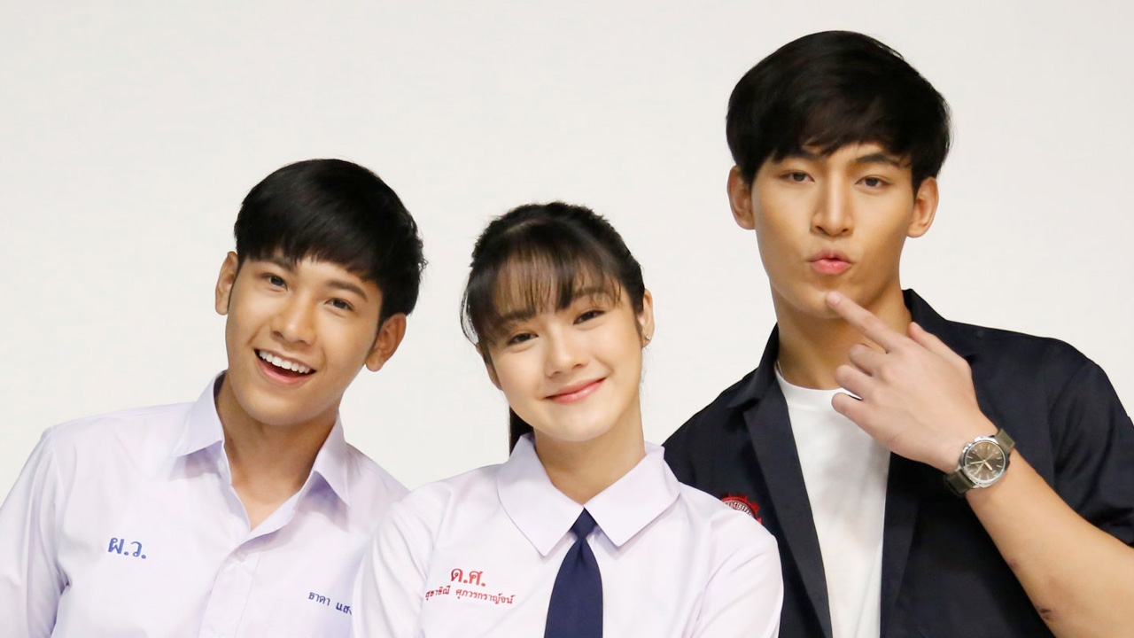 ภาพฟิตติ้ง โลกทั้งใบให้นายคนเดียว เดอะซีรีส์ ส่งไม้ต่อวัยรุ่นเจนใหม่ "โอห์ม-น้ำตาล-สิงโต"