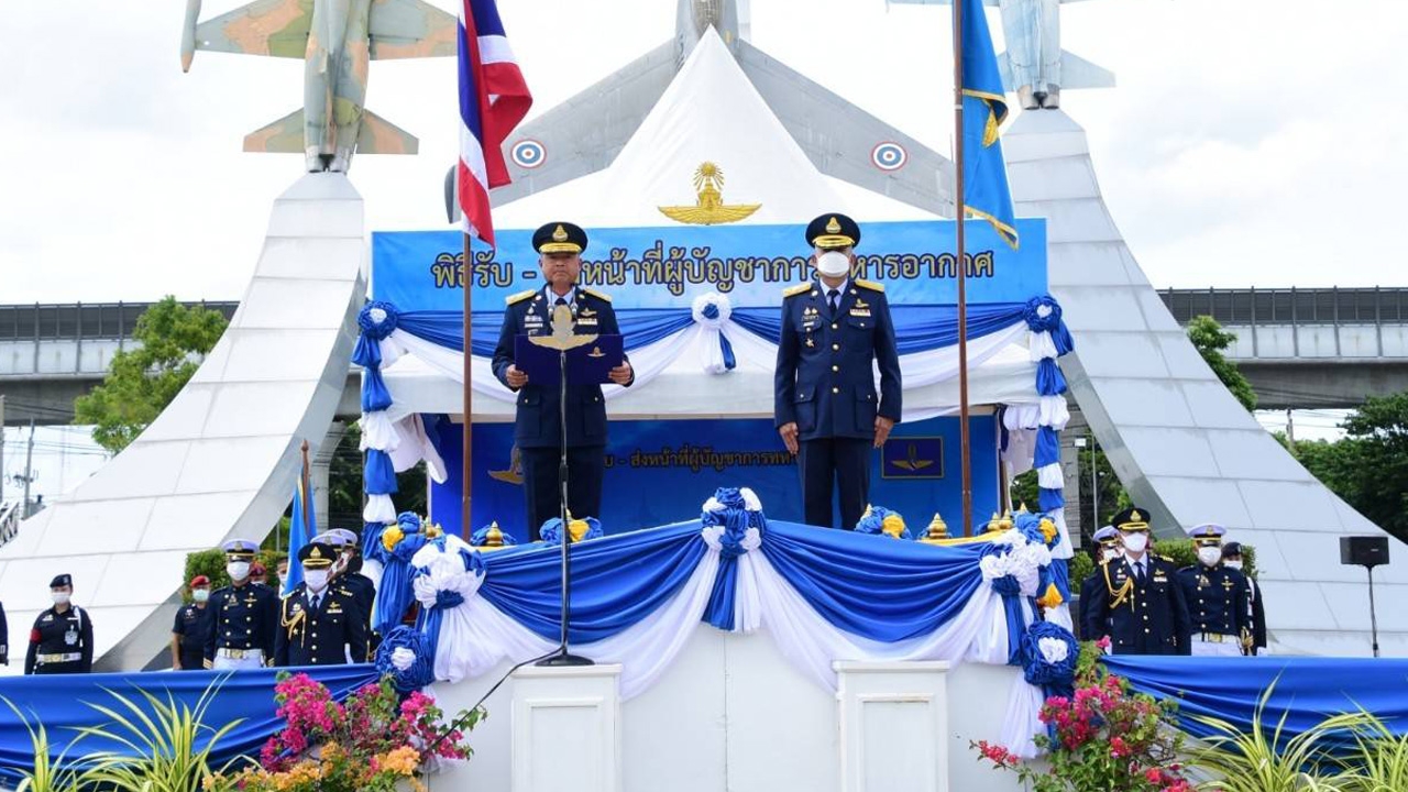 "บิ๊กแอร์" รับธง "แม่ทัพฟ้า" ลั่นพร้อมปฏิบัติหน้าที่ ยึดหลักคุณธรรม