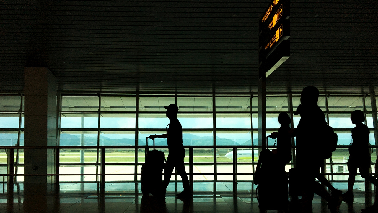 8 ต.ค.นักท่องเที่ยวกลุ่มแรกบุกเมืองไทย ลงที่สนามบินสุวรรณภูมิและภูเก็ต