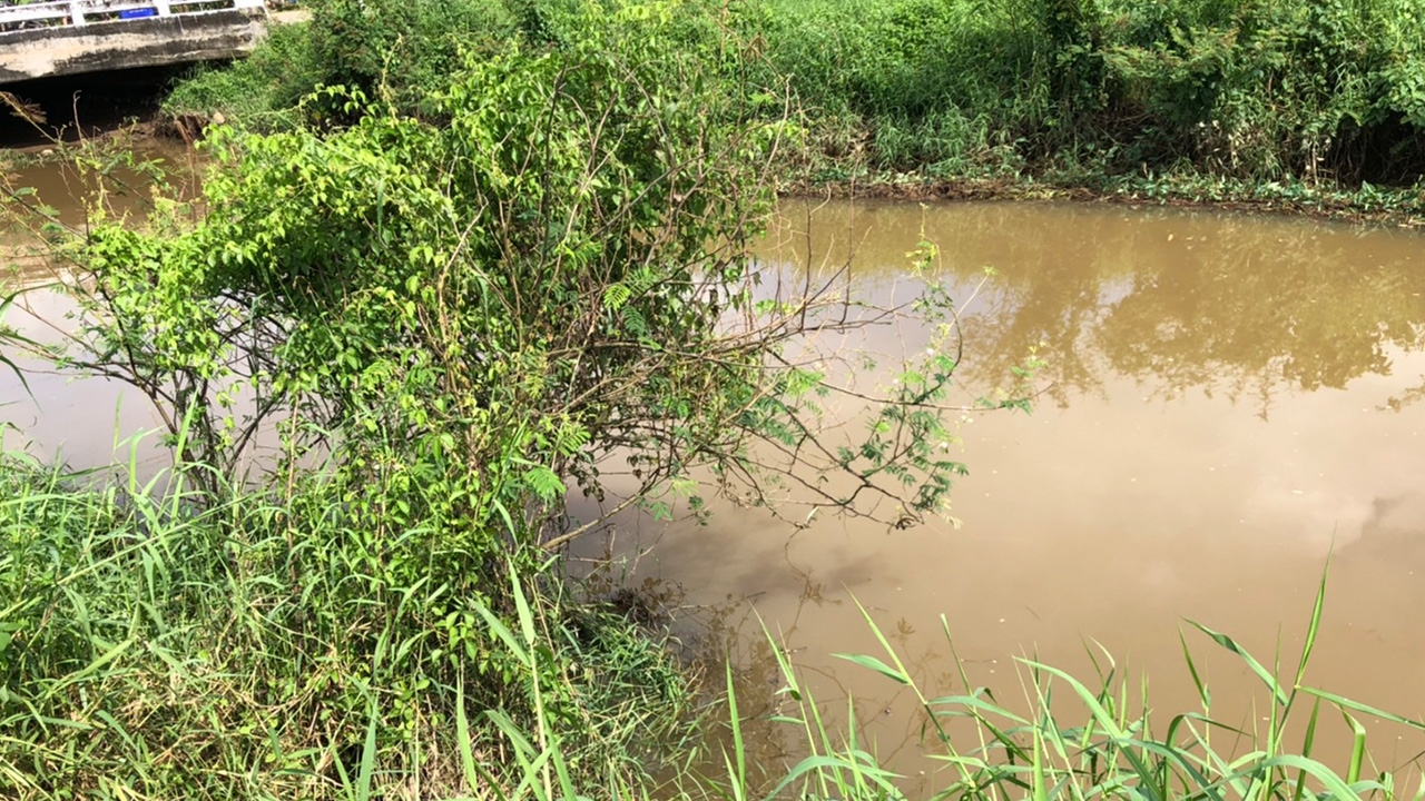 ญาติร่ำไห้ หลังกู้ภัยพบร่างนักเรียนสาว 16 ดิ่งสะพานลำน้ำทุ่งห้วยแพะ