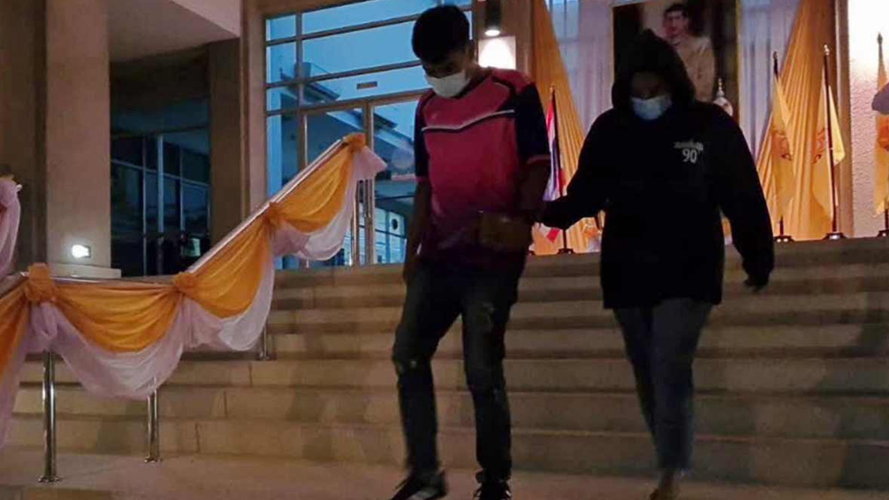 "ครูจุ๋ม" รอดนอนคุก ศาลยกคำร้องฝากขัง ปล่อยตัวพร้อม "มาวิน" 