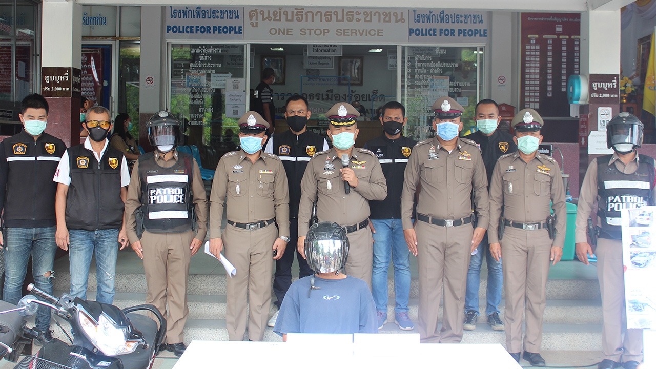 ตร.ร้อยเอ็ดจับหนุ่มทุบรถ 9 คันและร้านค้า 3 แห่ง สารภาพเมาสุราและยาบ้า 