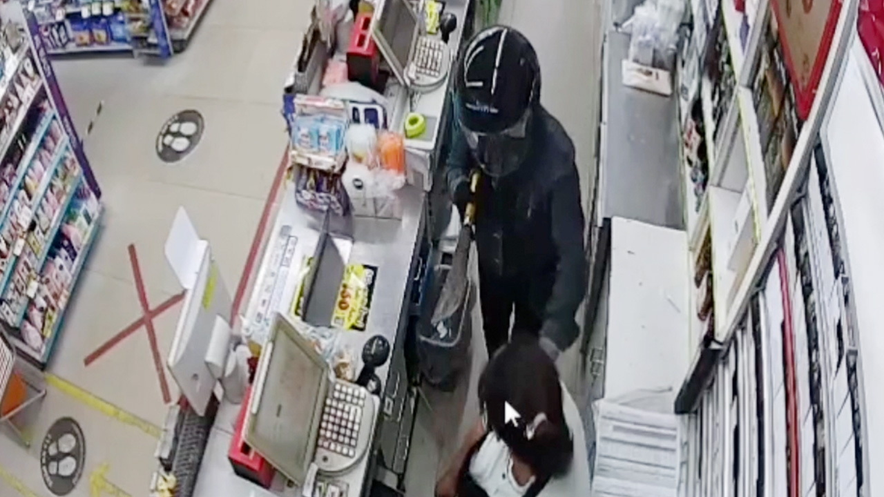 จับแล้วพ่อค้าจี้เซเว่นฯกลางเมืองเชียงใหม่ ฉกเงิน อ้างป่วย-พิษโควิดฯ