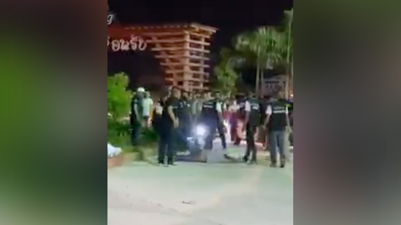 แชร์ว่อนโซเชียล การ์ดผับดังหลักสี่-สะพานใหม่ กว่า 10 คนรุมยำชาย 3 คนอ่วม