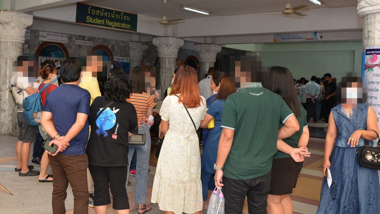 สารสาสน์ฯ ราชพฤกษ์ แถลงการณ์ 3 ข้อ ปัดบังคับ ครูจุ๋ม แจ้งความผู้ปกครอง