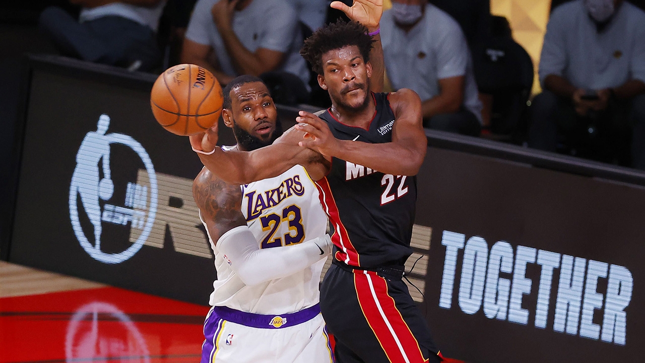 "บัตเลอร์" จัด 40 แต้ม พาฮีตตีตื้นเลเกอร์ส ชิงเอ็นบีเอ เกมที่ 3