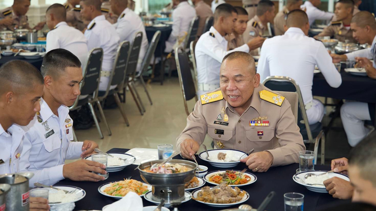ผบ.ทร.ตรวจเยี่ยมโรงเรียนนายเรือ พร้อมให้โอวาท นักเรียนนายเรือ